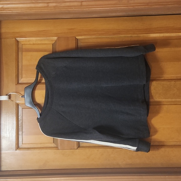 Lou & Grey Tops - NWOT Lou & Grey Sweatshirt, Gray/White/Tan, Women's Size Small